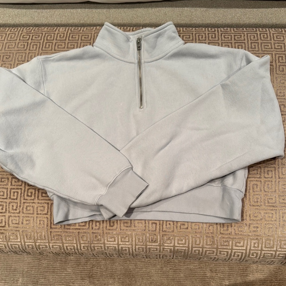Aritzia TNA cozy fleece cropped half zip light blue size M